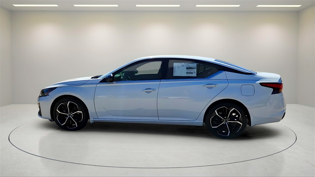 2025 Nissan Altima