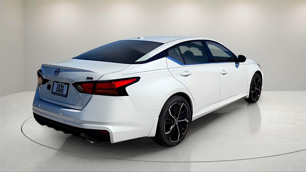 2025 Nissan Altima