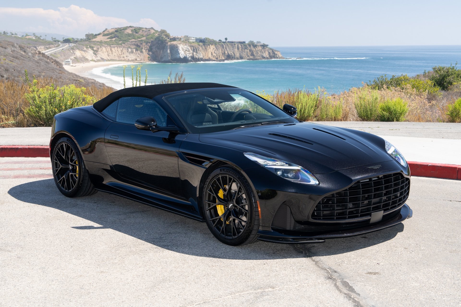 Aston Martin 2025 DB12 
