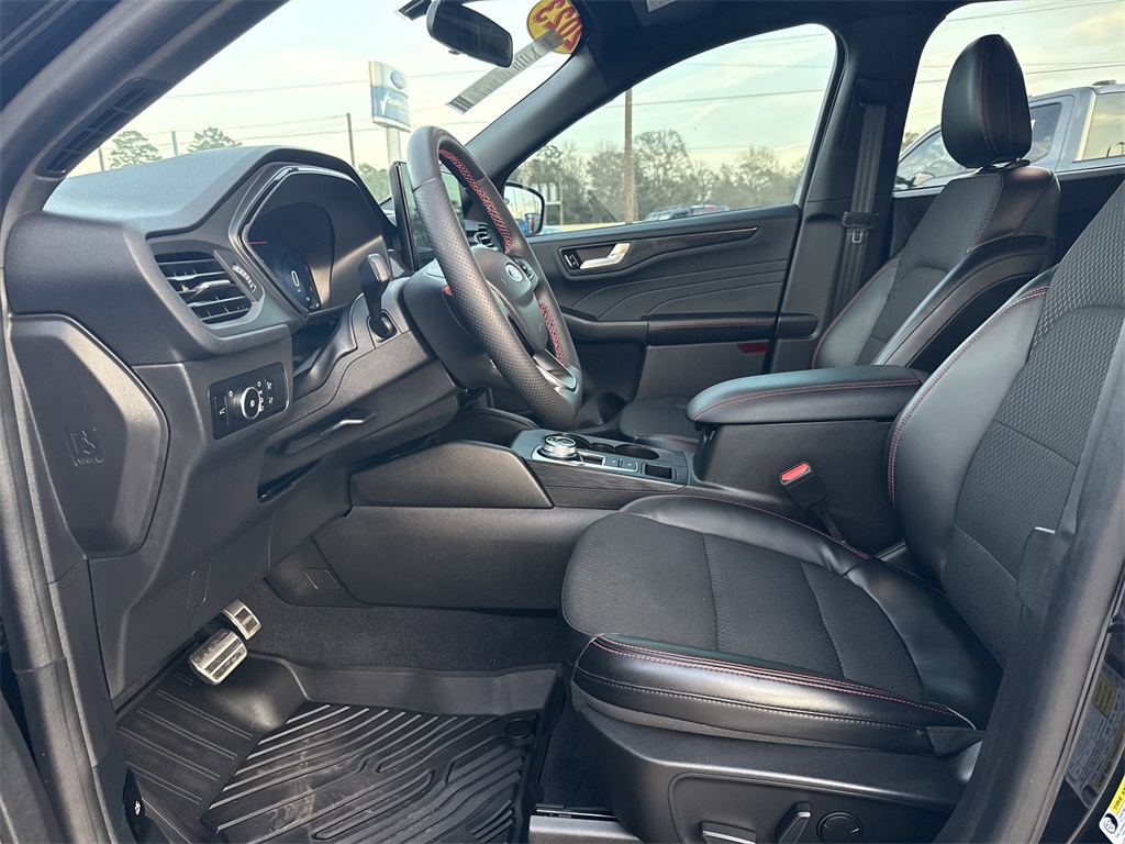 2023 Ford Escape ST-Line Select - 11