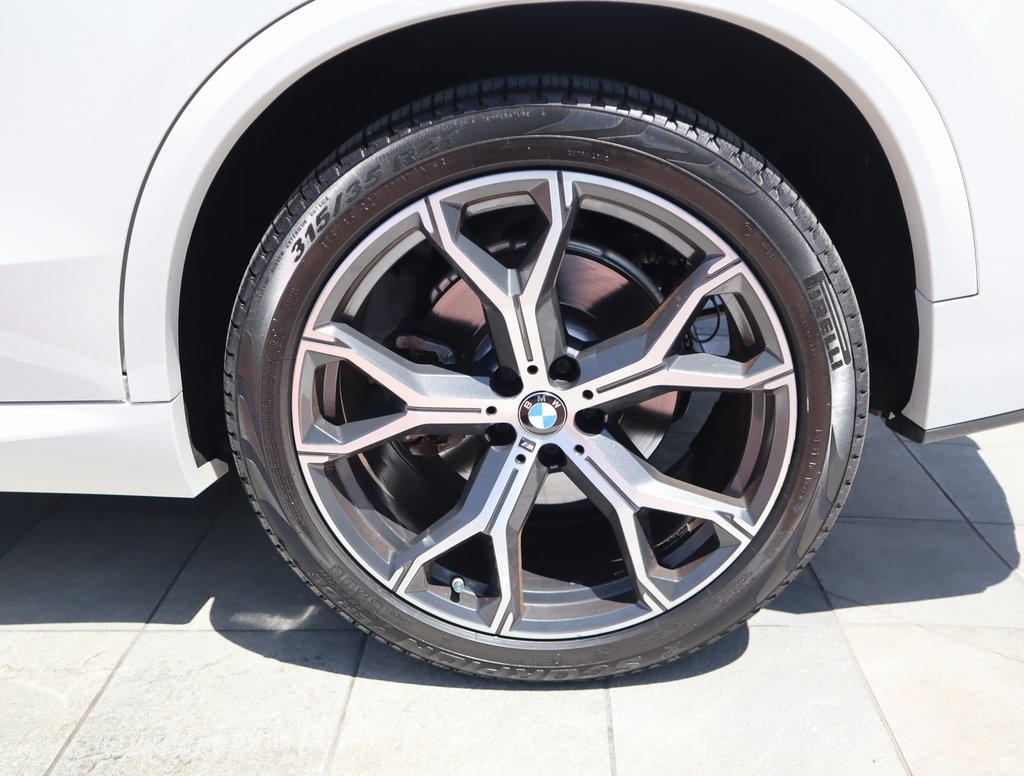 Thumbnail: 2021 BMW X5 - 10