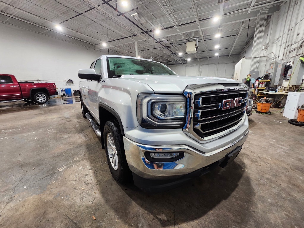 2016 GMC Sierra 1500 SLE's photo