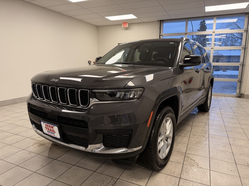 2023 Jeep Grand Cherokee L Laredo 4WD