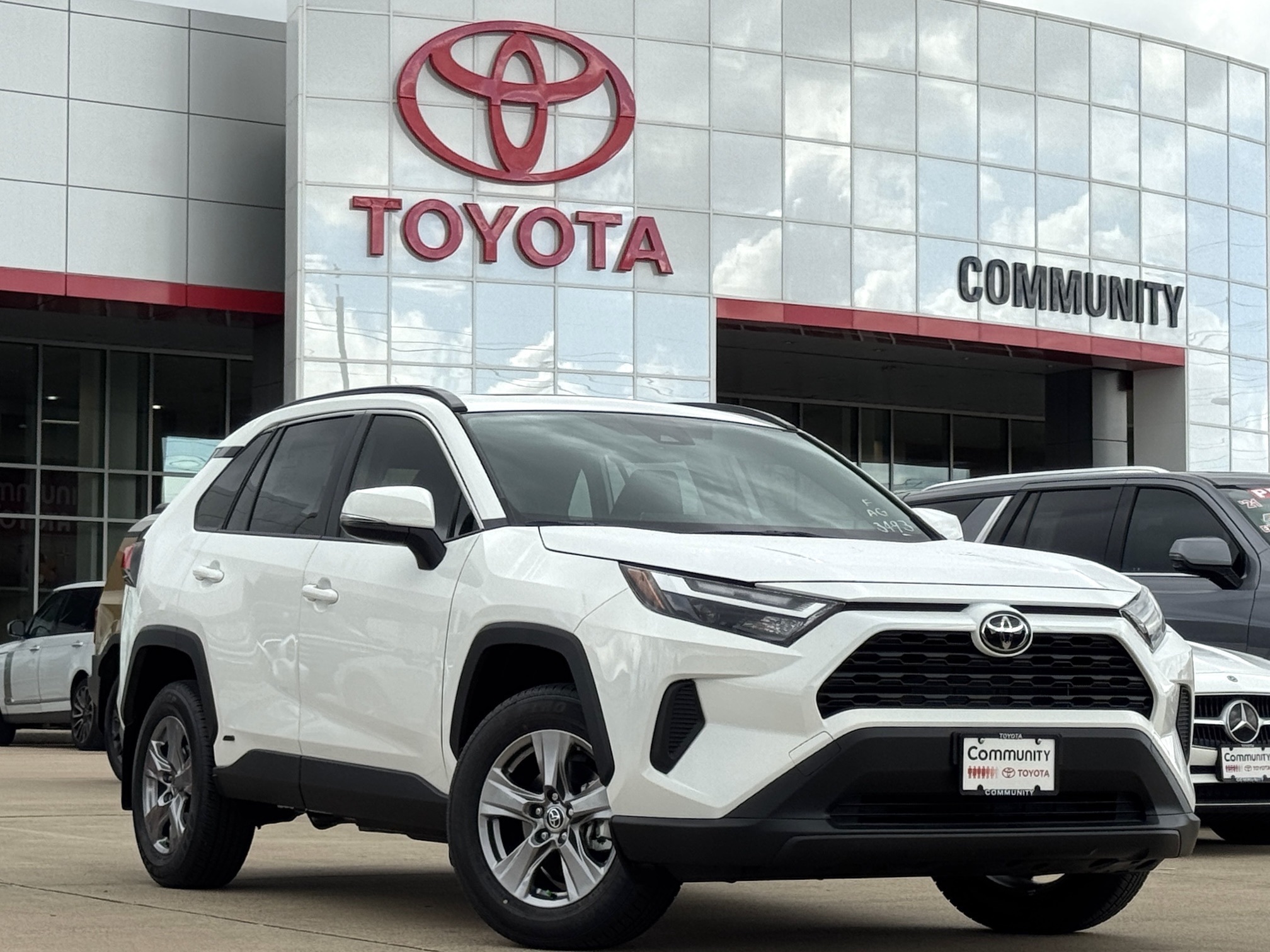 2025 Toyota RAV4 Hybrid XLE  at Community Toyota