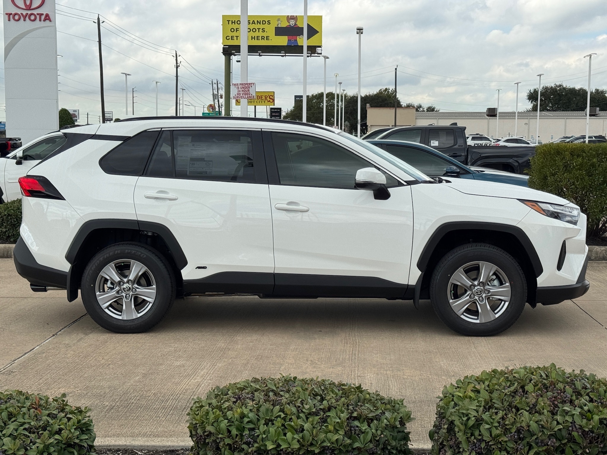 2025 Toyota RAV4 Hybrid XLE  at Community Toyota