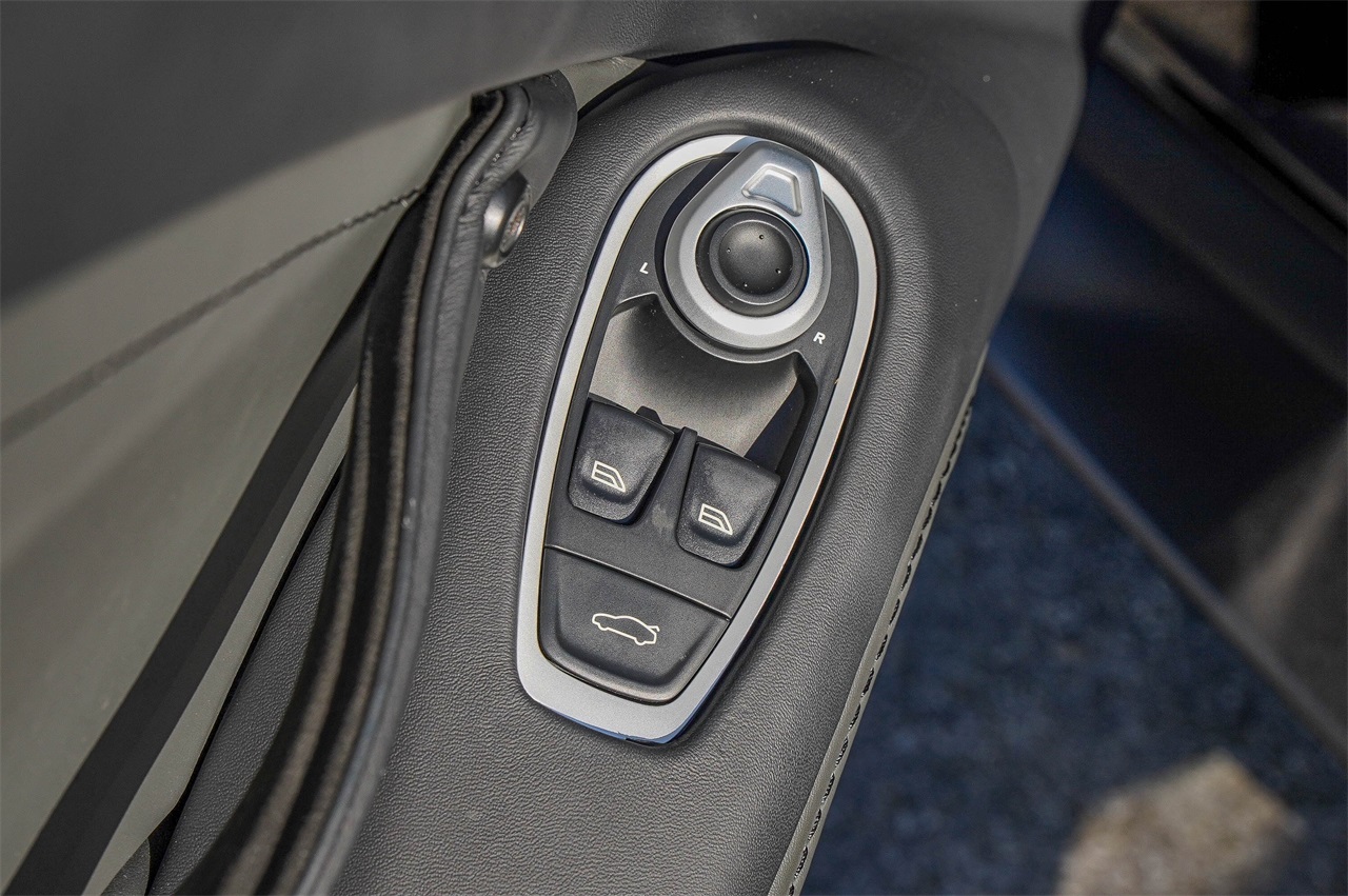 Used Car 2022 Aston Martin Vantage  For Sale Under $120,000 In Austin, Texas