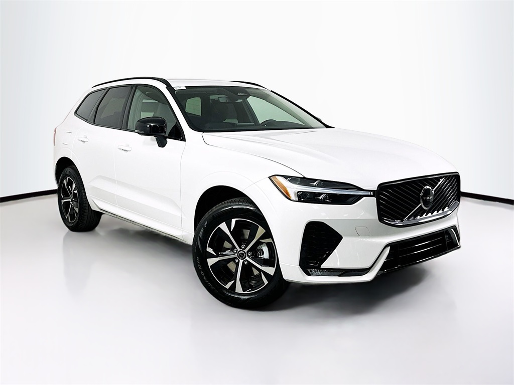 2026 Volvo XC60 Core's photo