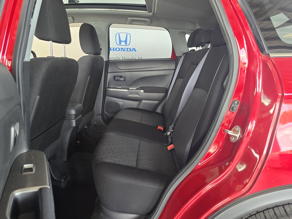 Thumbnail: 2020 Mitsubishi Outlander Sport - 14