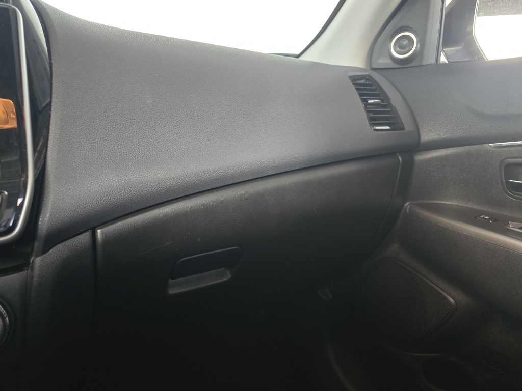 Thumbnail: 2020 Mitsubishi Outlander Sport - 29