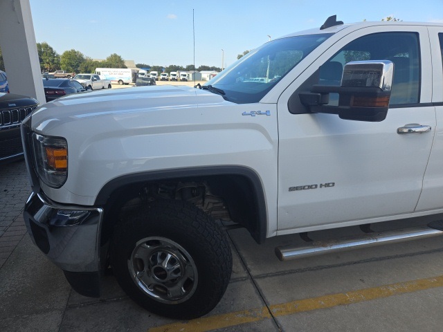 2018 GMC Sierra 2500HD Base's photo
