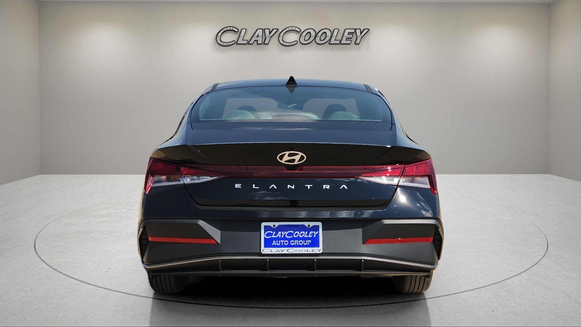2025 Hyundai Elantra SE photo 4