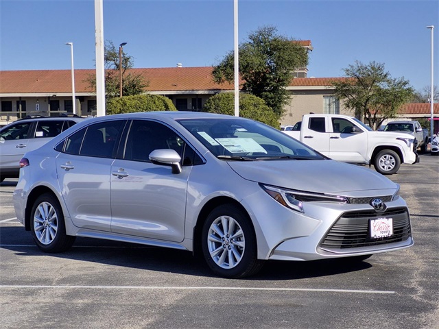 2026 Toyota Corolla Hybrid XLE FWD