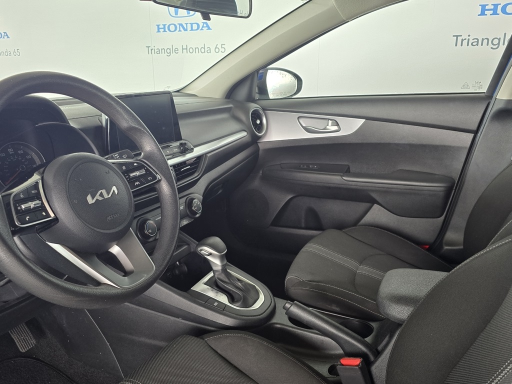 Thumbnail: 2024 Kia Forte - 10