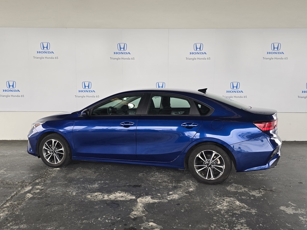 Thumbnail: 2024 Kia Forte - 4