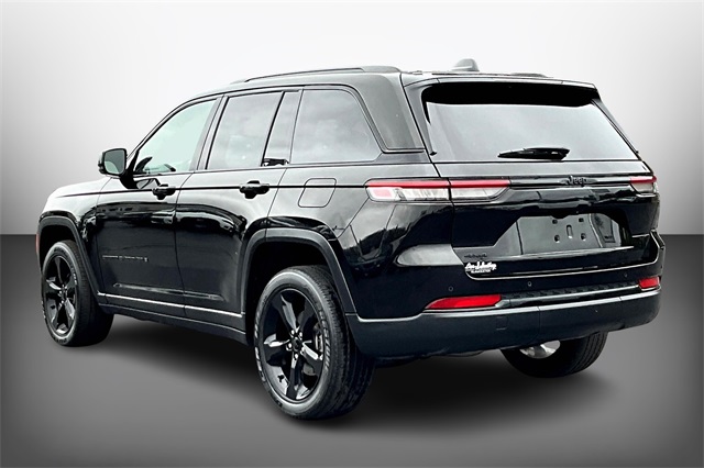 Used 2023 Jeep Grand Cherokee For Sale in Gloucester, MA