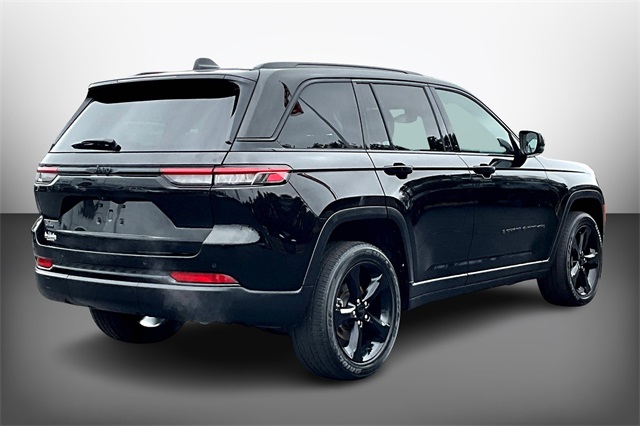 Used 2023 Jeep Grand Cherokee For Sale in Gloucester, MA