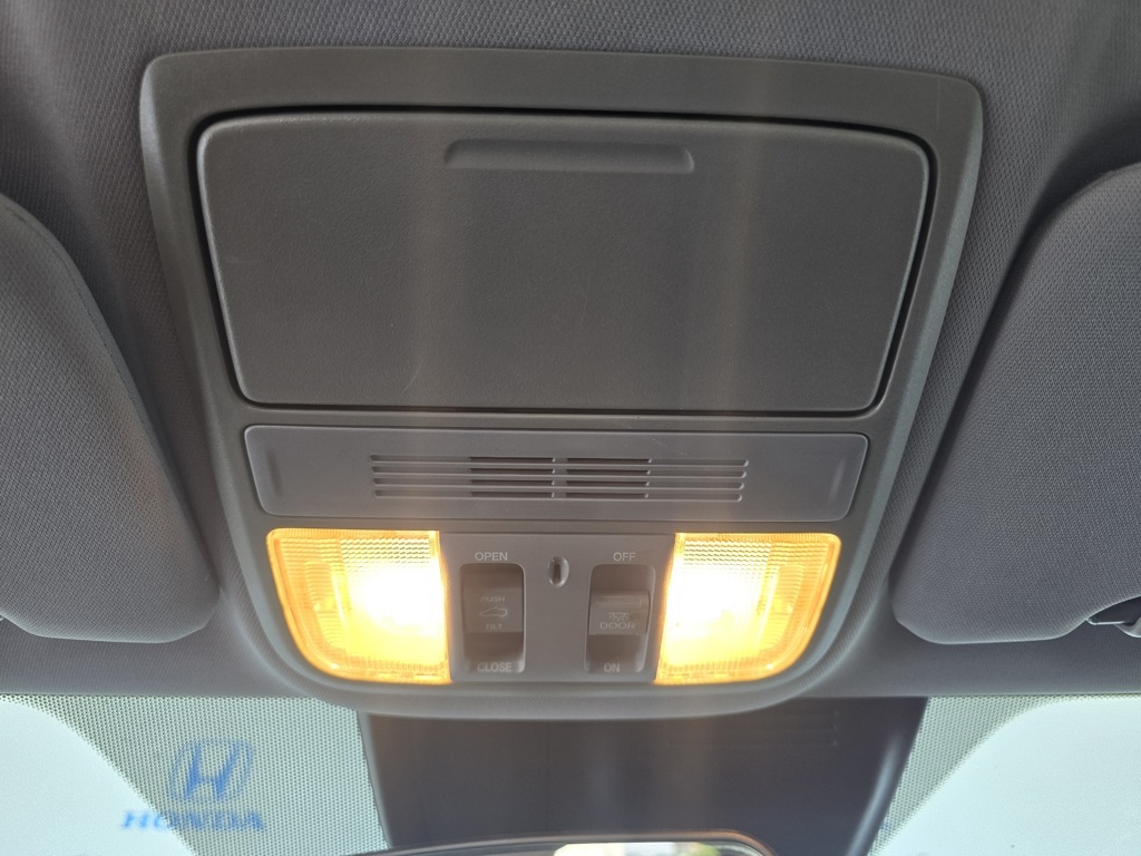 Thumbnail: 2019 Honda CR-V - 16
