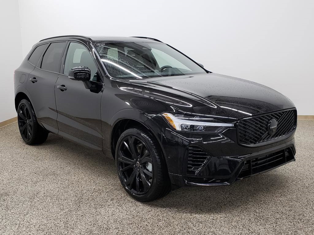 2026 Volvo XC60 B5 Ultra Black Edition AWD