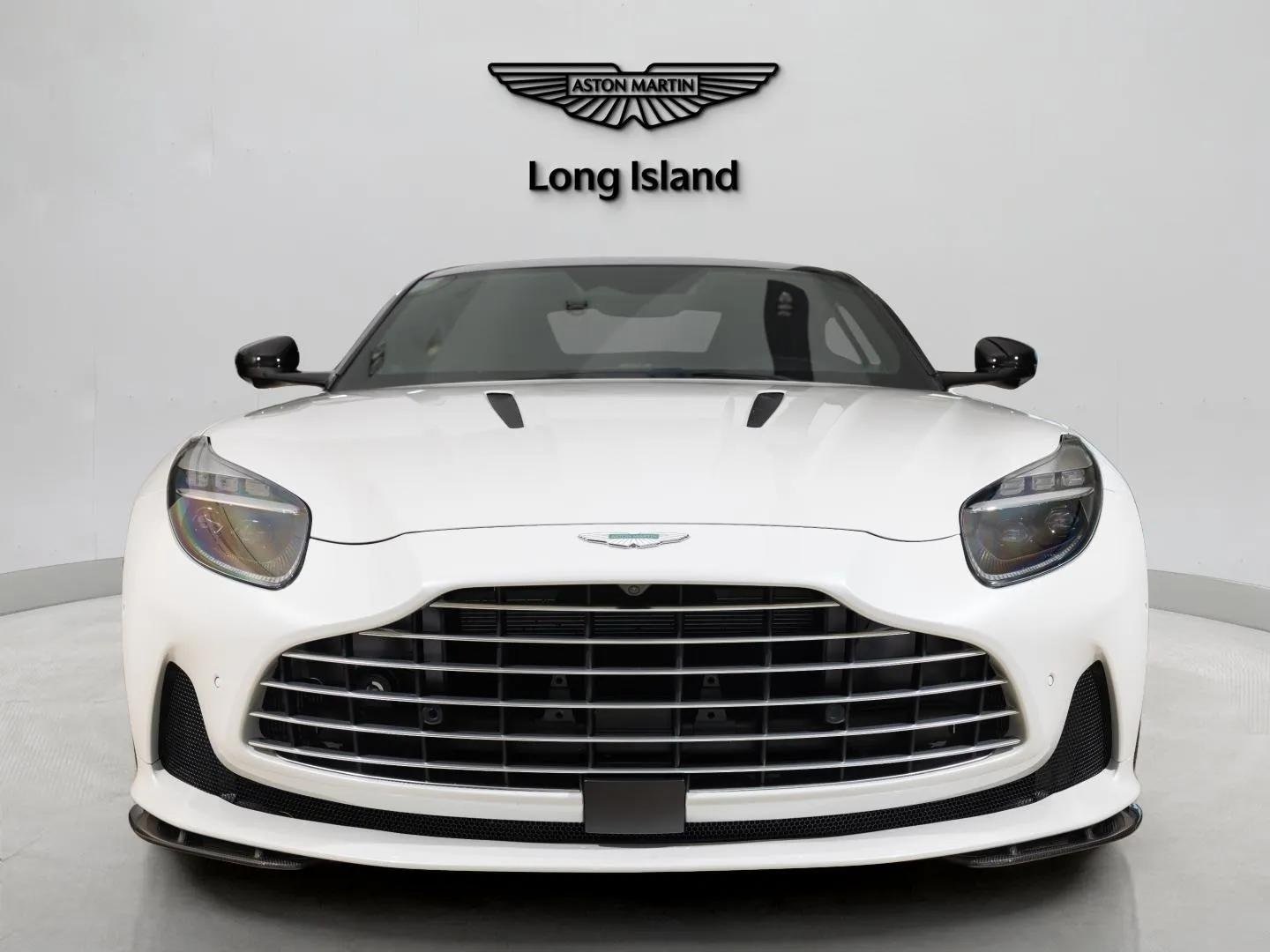 2024 Aston Martin DB12 photo 2