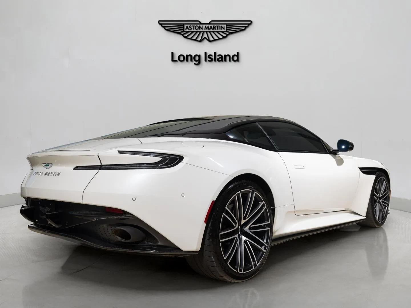 2024 Aston Martin DB12 photo 4