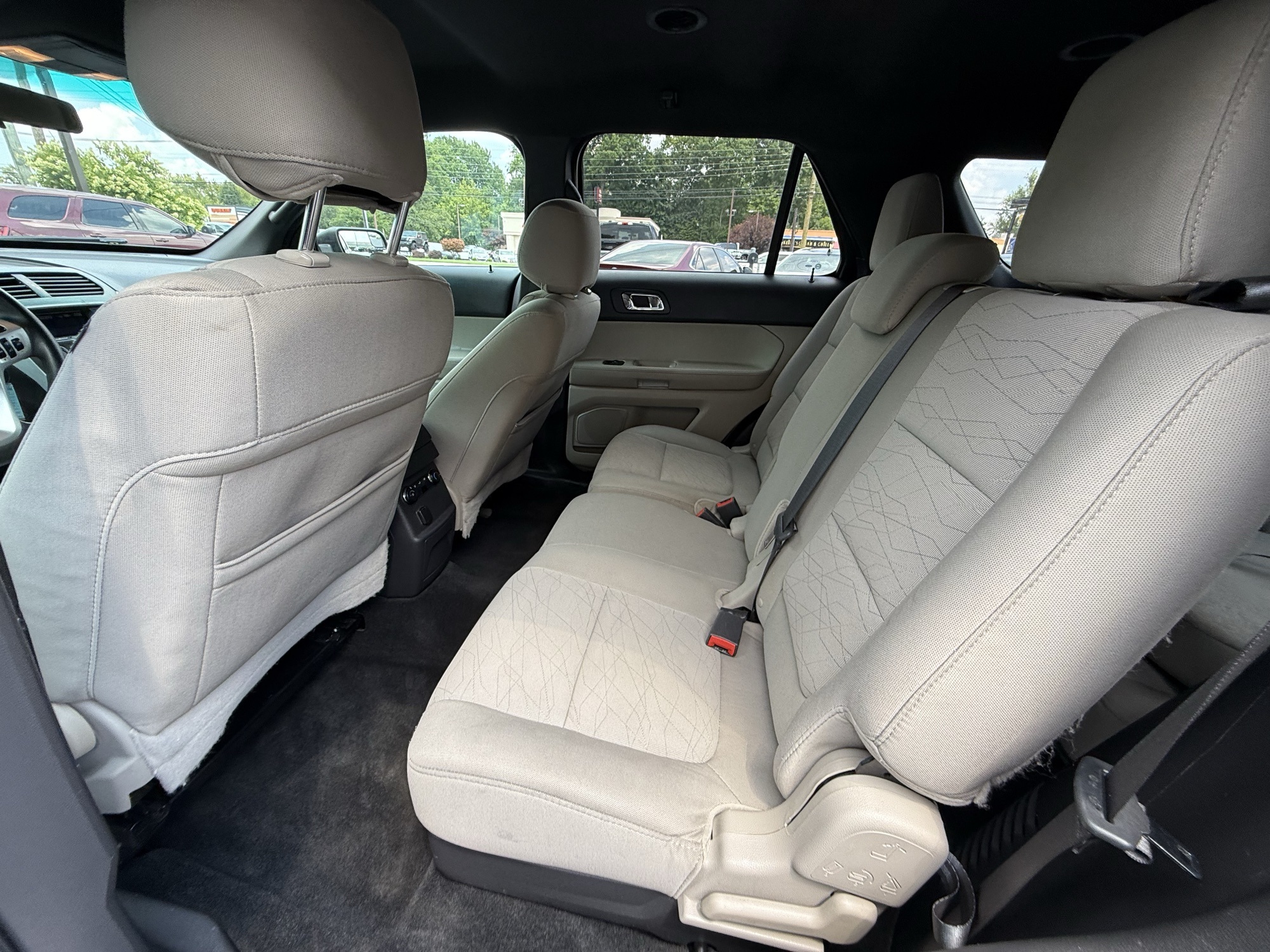 2013 Ford Explorer Base photo 7
