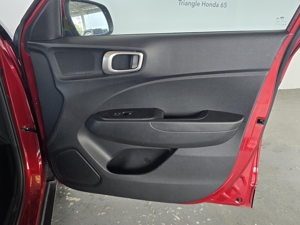 Thumbnail: 2023 Hyundai Venue - 15