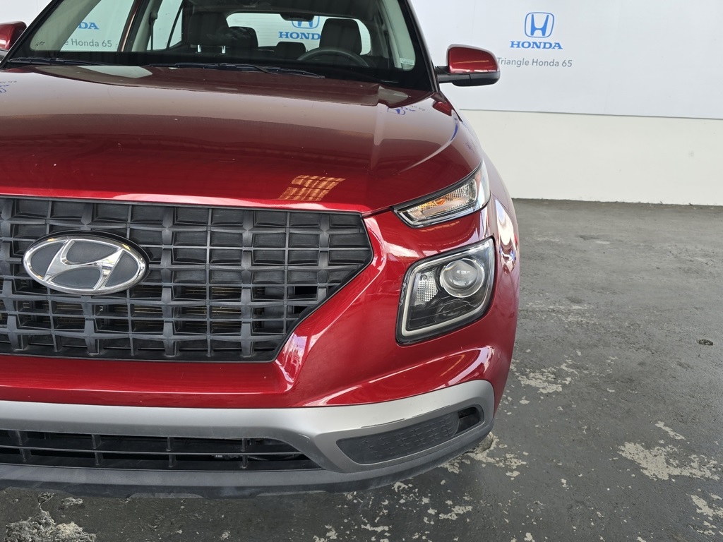 Thumbnail: 2023 Hyundai Venue - 20