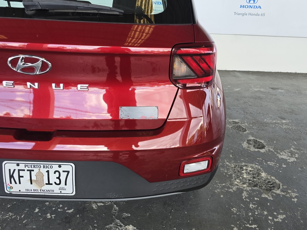 Thumbnail: 2023 Hyundai Venue - 25