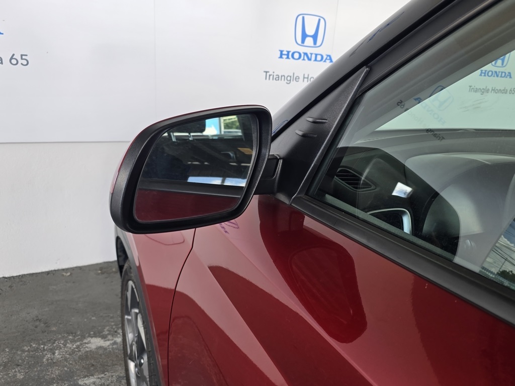 Thumbnail: 2023 Hyundai Venue - 26