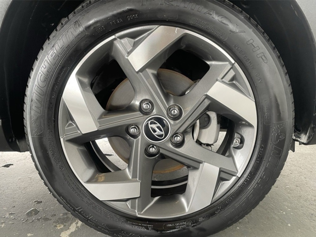 Thumbnail: 2023 Hyundai Venue - 31