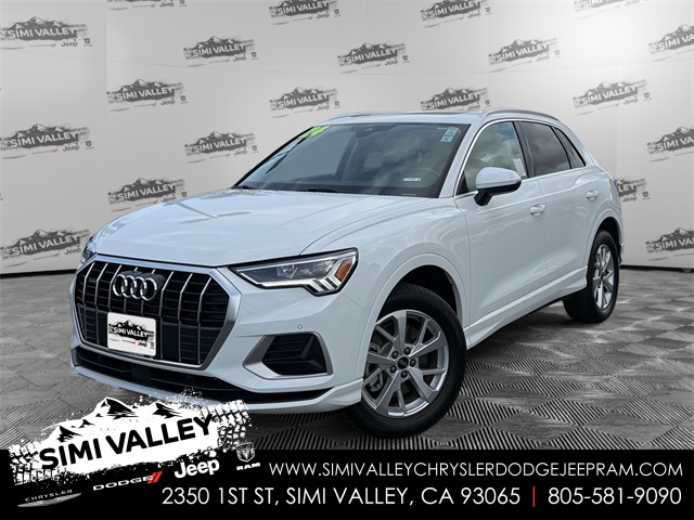 2024 Audi Q3 quattro Premium 40 TFSI