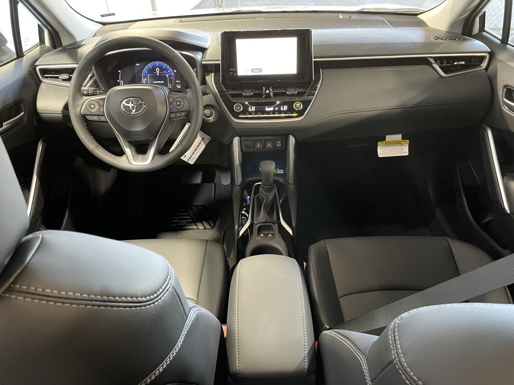 Thumbnail: 2025 Toyota Corolla Cross - 32
