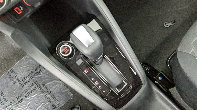 2025 Nissan Kicks Play