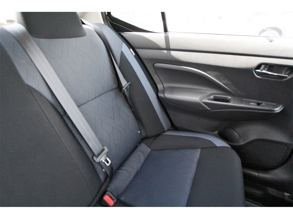 2025 Nissan Versa 1.6 SV - 11