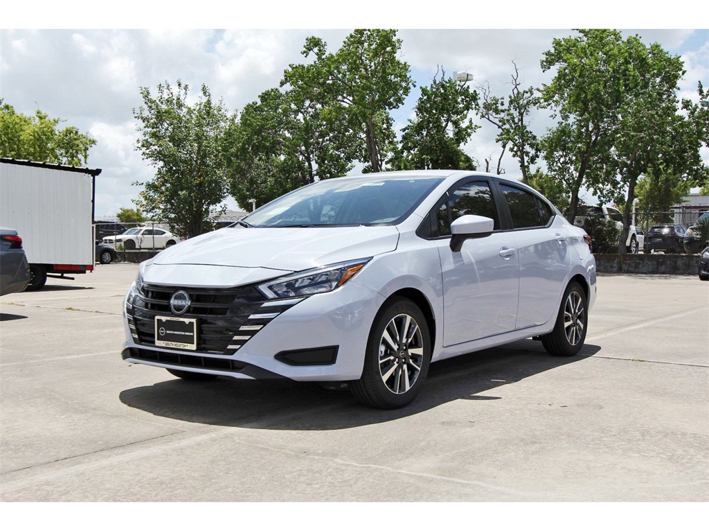2025 Nissan Versa 1.6 SV - 1
