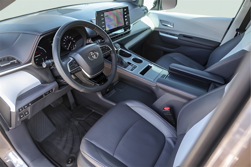 Used Car 2022 Toyota Sienna  Xse For Sale Under $50,000 In Austin, Texas