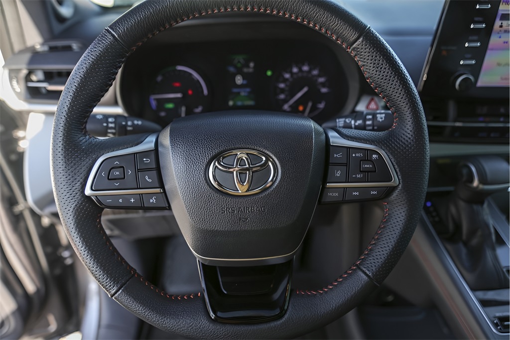 Used Car 2022 Toyota Sienna  Xse For Sale Under $50,000 In Austin, Texas