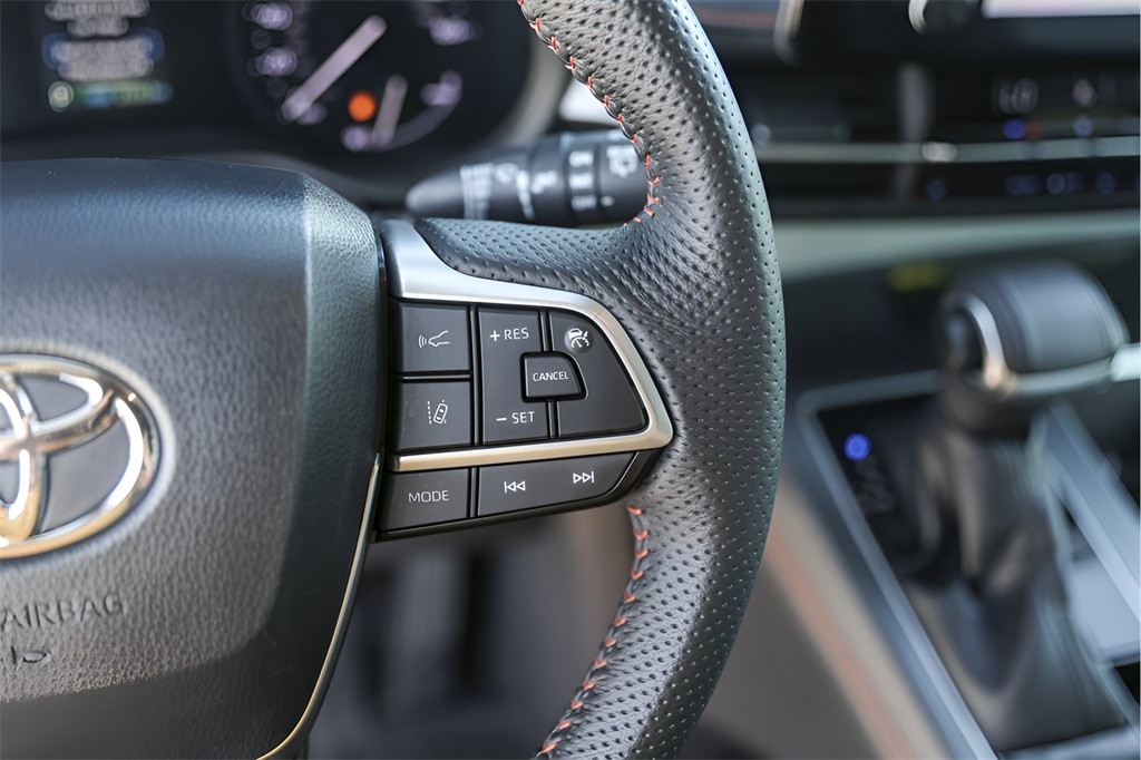 Used Car 2022 Toyota Sienna  Xse For Sale Under $50,000 In Austin, Texas