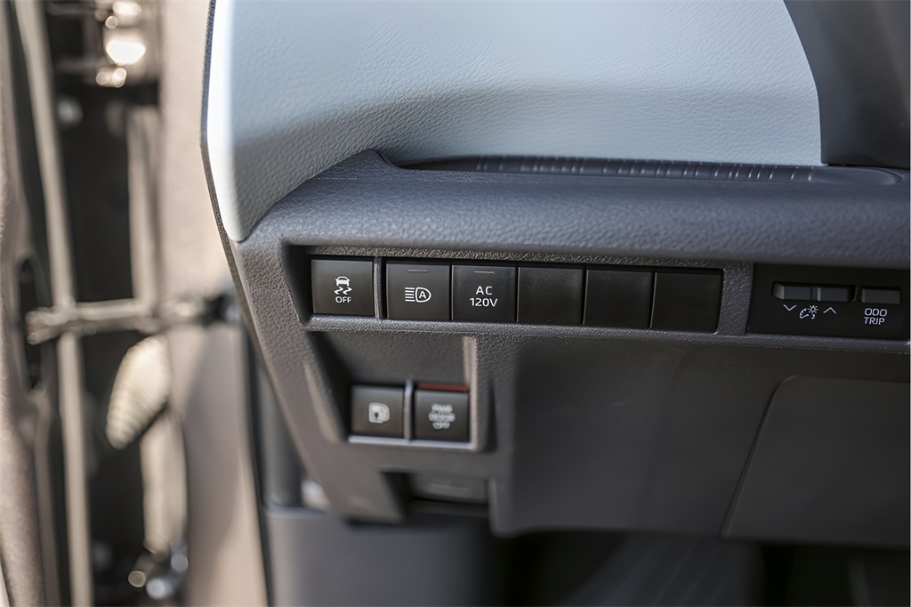 Used Car 2022 Toyota Sienna  Xse For Sale Under $50,000 In Austin, Texas