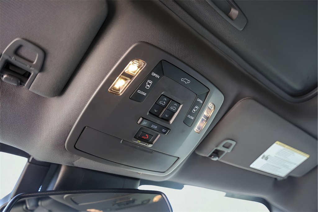 Used Car 2022 Toyota Sienna  Xse For Sale Under $50,000 In Austin, Texas