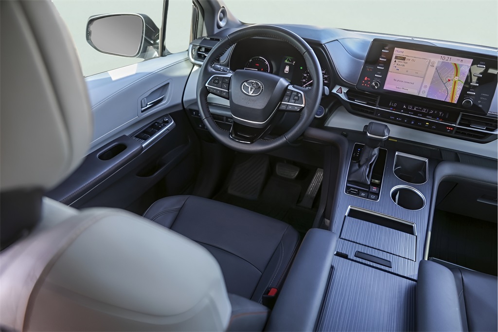 Used Car 2022 Toyota Sienna  Xse For Sale Under $50,000 In Austin, Texas