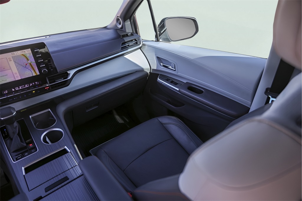 Used Car 2022 Toyota Sienna  Xse For Sale Under $50,000 In Austin, Texas