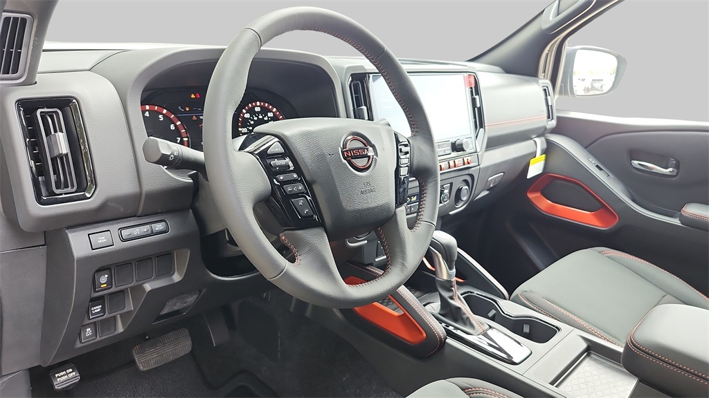 2025 Nissan Frontier