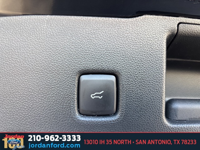 Used Car 2024 Ford Escape  Active For Sale Under $25,000 In San Antonio, Texas