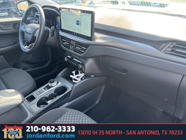 Used Car 2024 Ford Escape  Active For Sale Under $25,000 In San Antonio, Texas