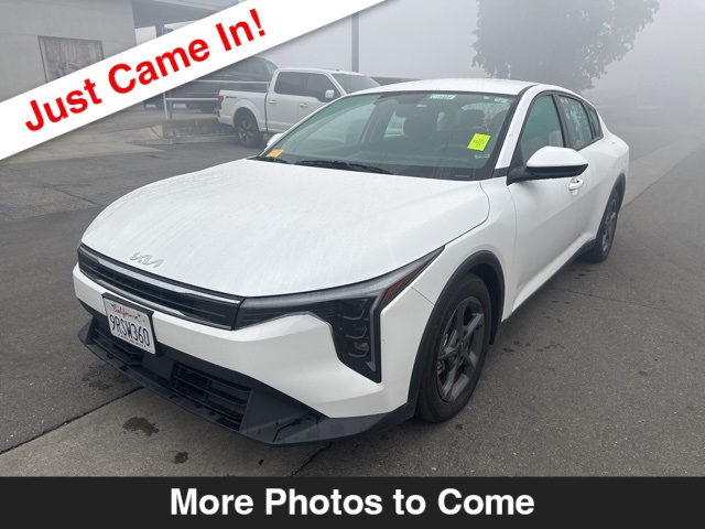2025 Kia K4 LXS FWD