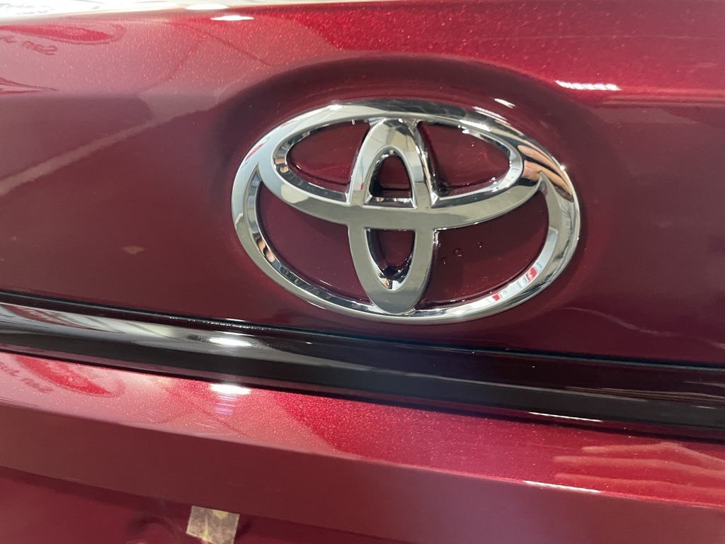 Thumbnail: 2025 Toyota Corolla - 18