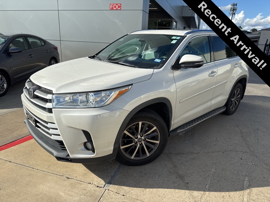 2018 Toyota Highlander XLE White at Don McGill Toyota