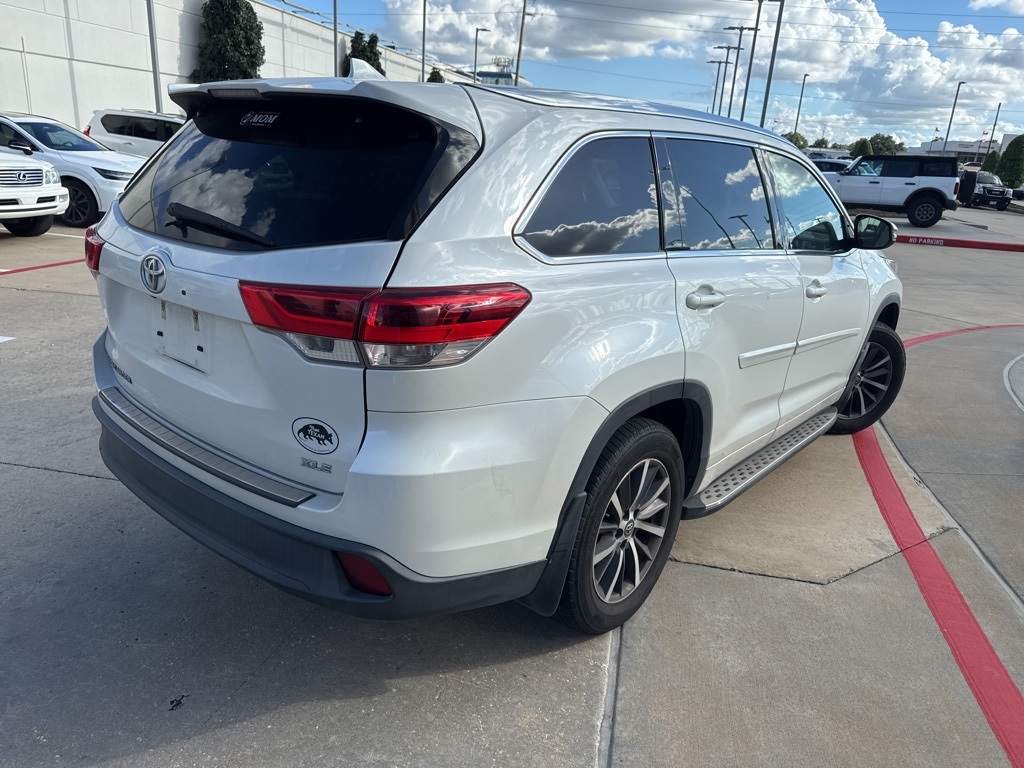 2018 Toyota Highlander XLE White at Don McGill Toyota