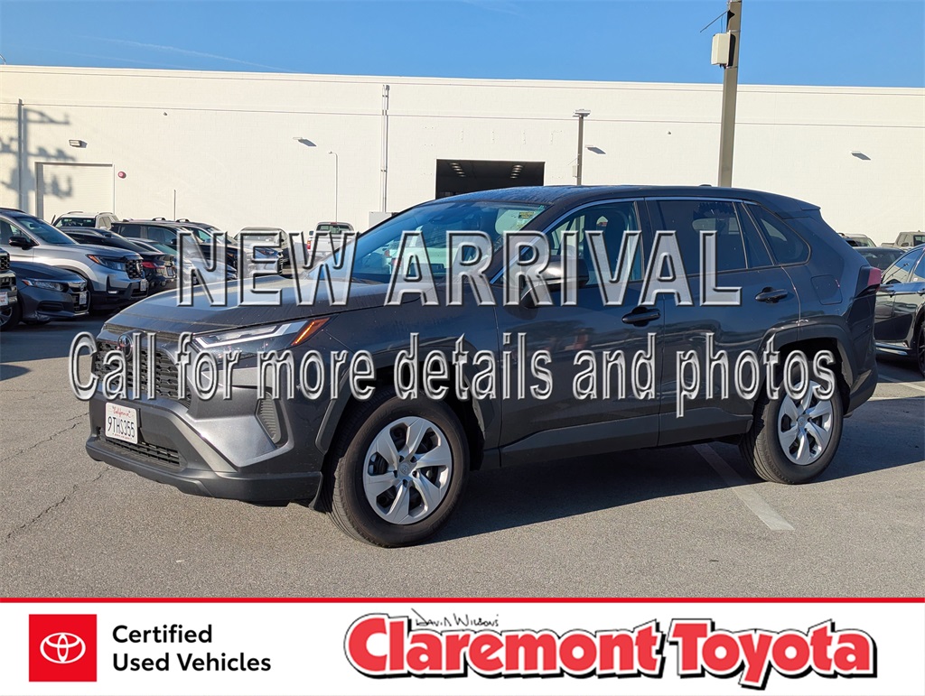 2025 Toyota RAV4 LE AWD